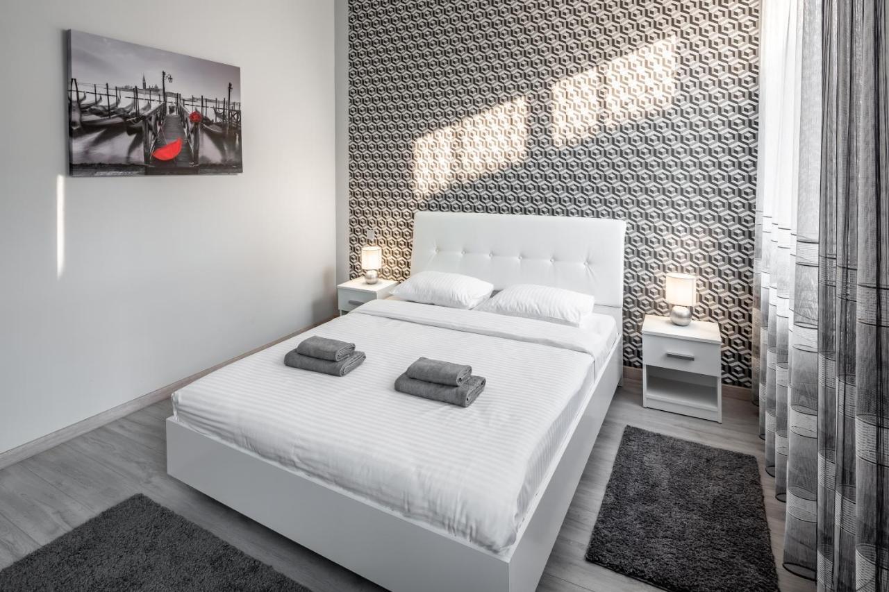 Apartment On Lesya Ukrainka Лвив Екстериор снимка