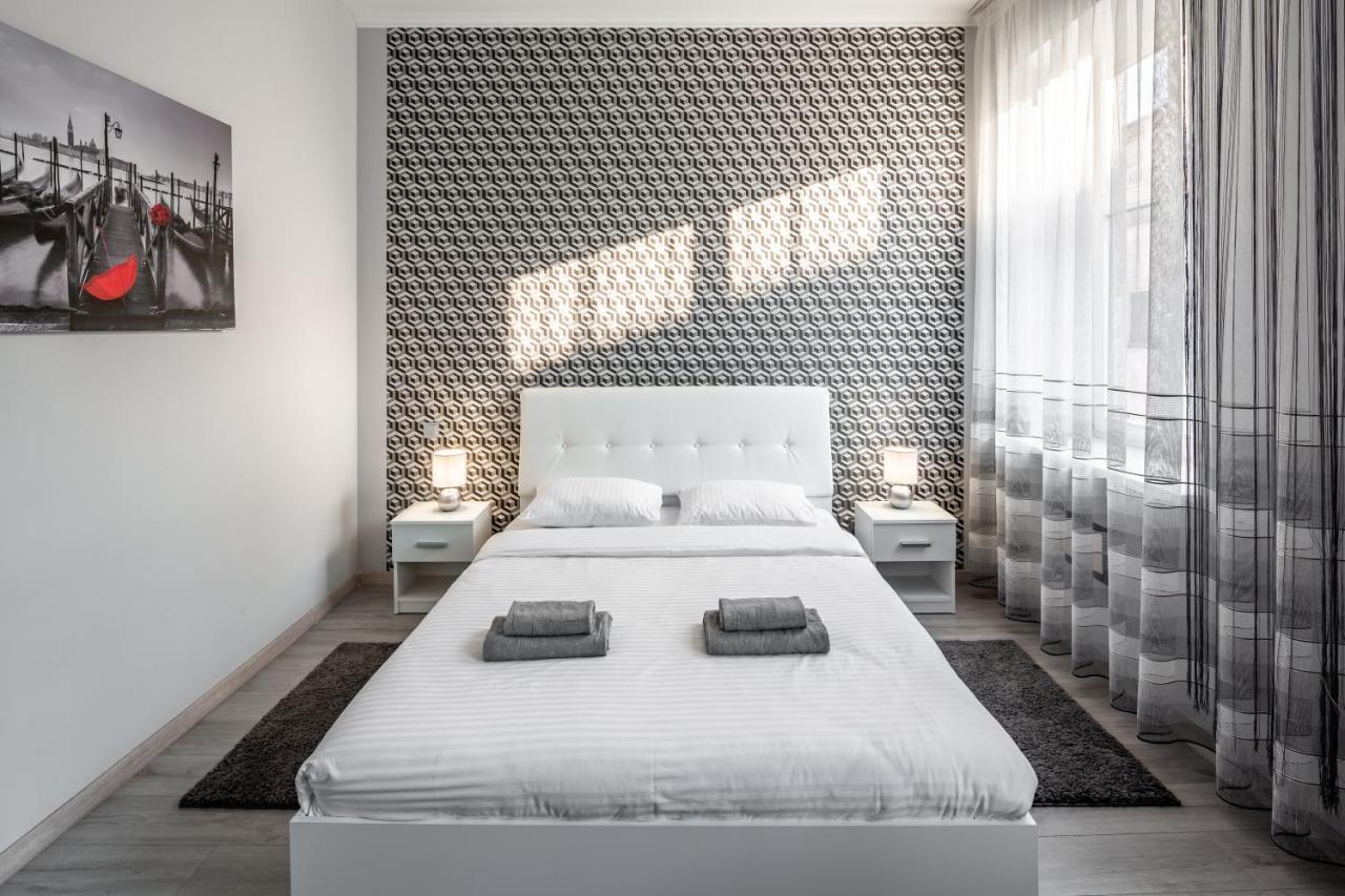 Apartment On Lesya Ukrainka Лвив Екстериор снимка
