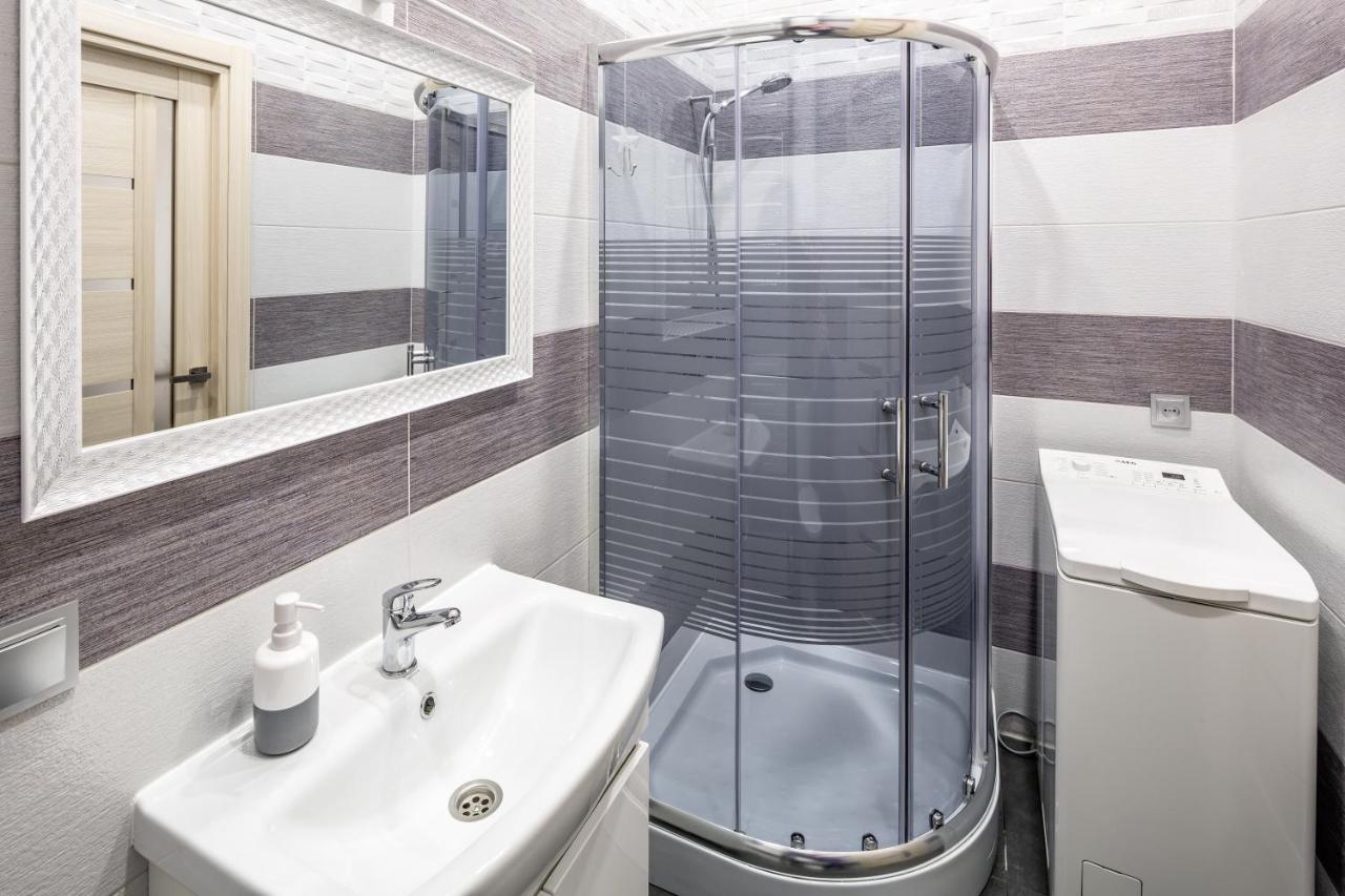 Apartment On Lesya Ukrainka Лвив Екстериор снимка